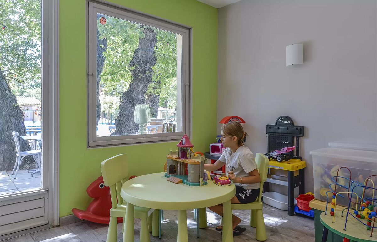 09  - Camping Les Rives de l'Aygues - Aire de jeux