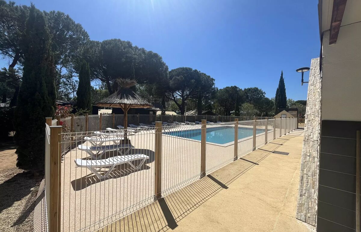 06 - Camping Le Mas de Mourgues - Piscine