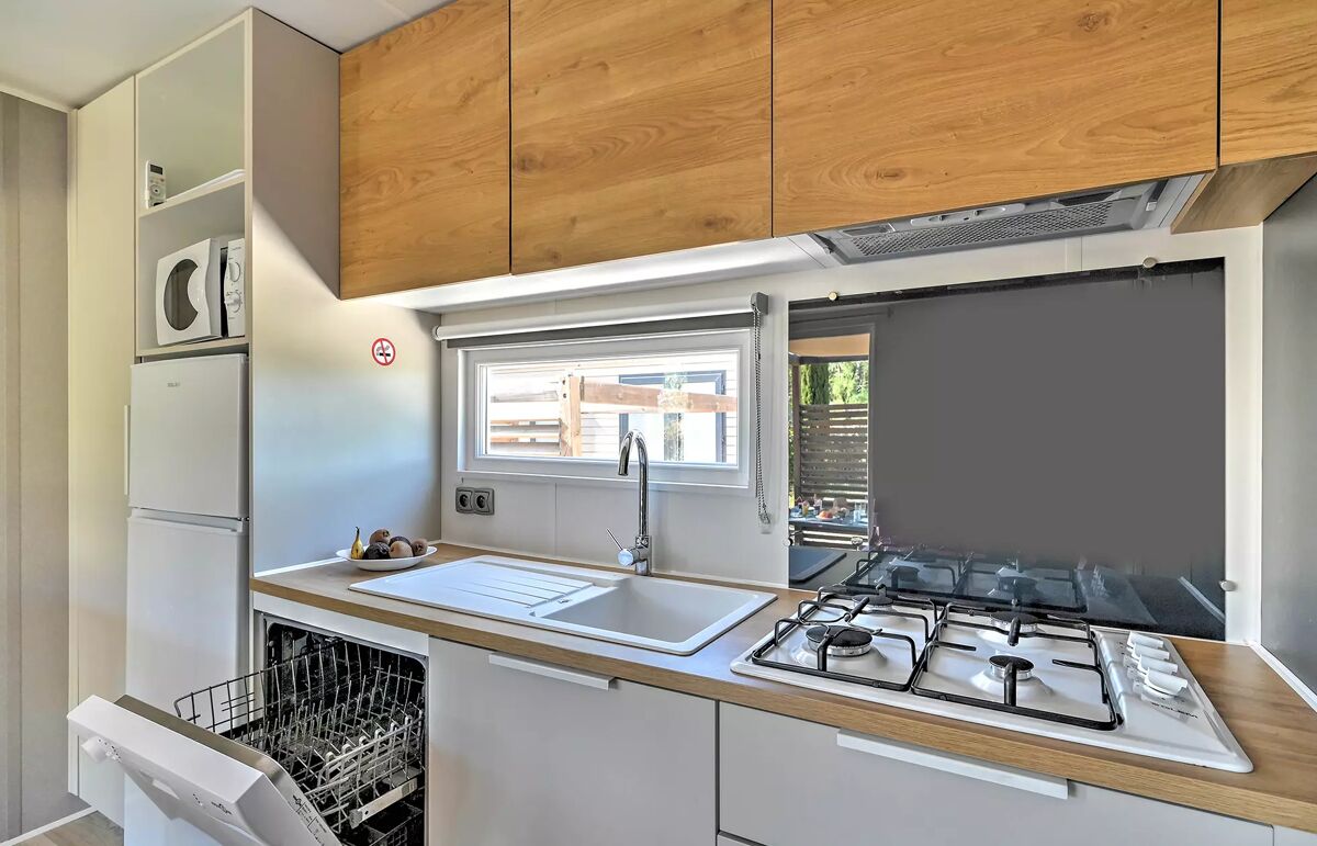 13 - Camping Le Mas de Mourgues - Hébergement