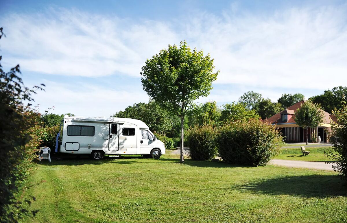 16 - Camping Val Vert en Bery - Hébergement