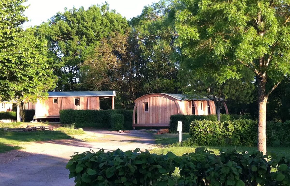 20 - Camping Val Vert en Bery - Hébergement