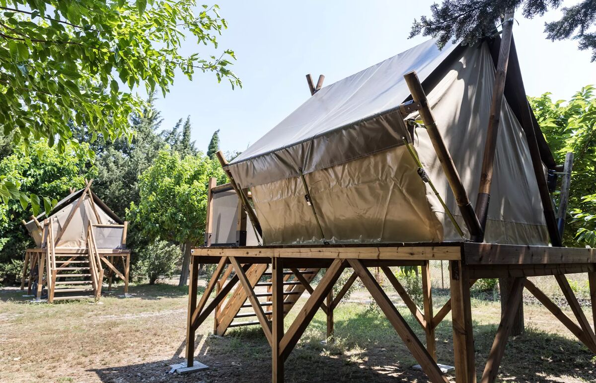 24 - Camping Les Micocouliers - Hébergement