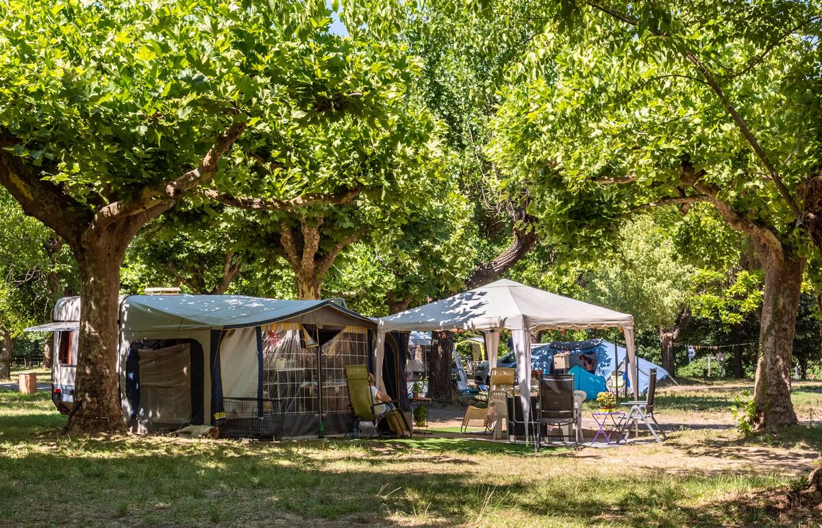 29 - Camping Le Val de l'Arre - Hébergement