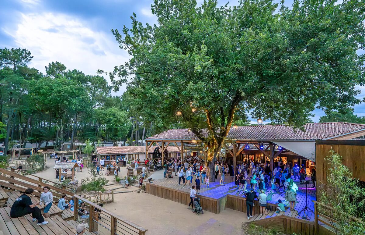 10 - Camping Au Bois des Biches