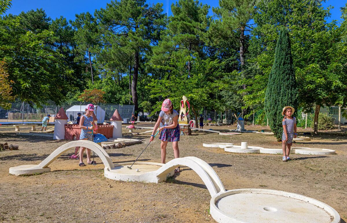 33 - Camping Au Bois des Biches