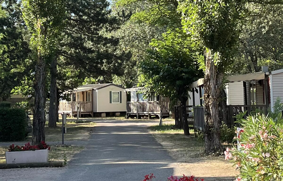 06 Camping La Vidaresse - Hébergement
