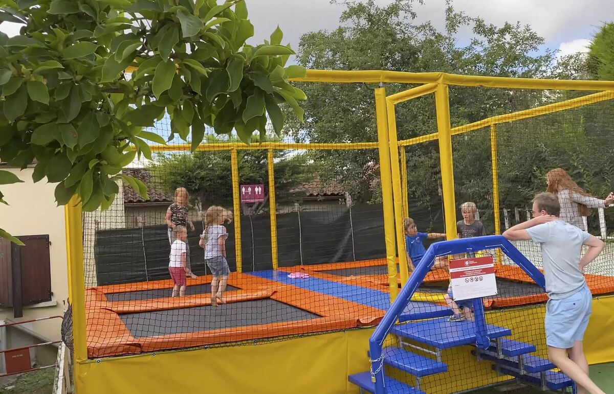 10 - Camping Le Clos Auroy - Aire de jeux