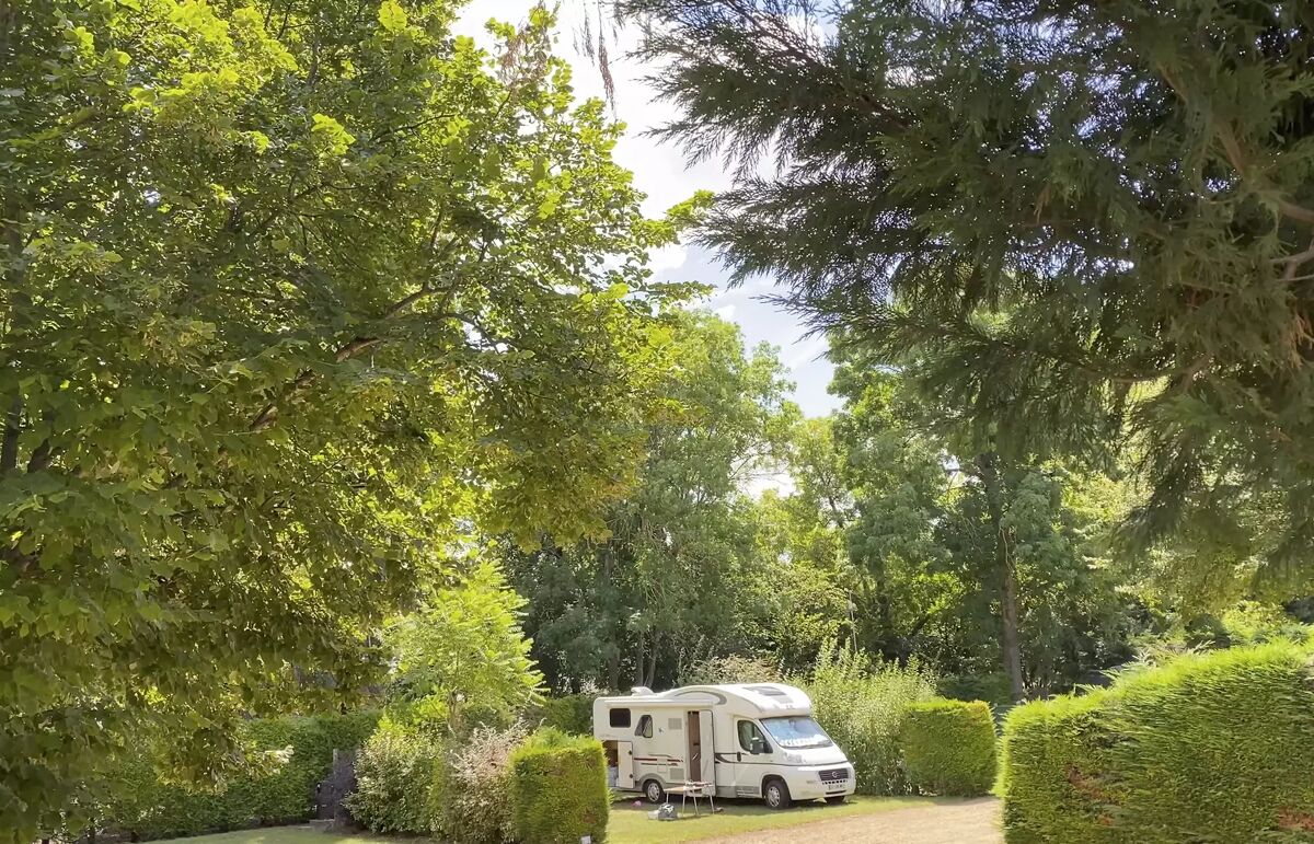 16 - Camping Le Clos Auroy - Hébergement