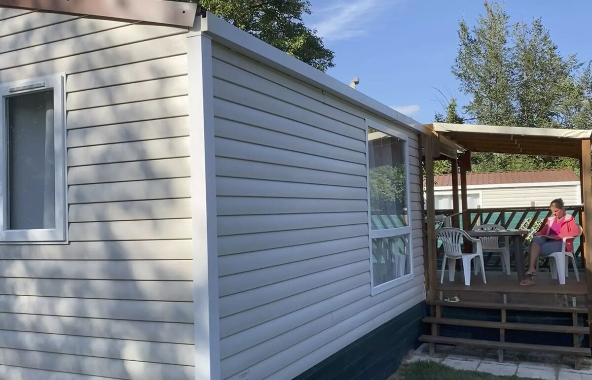 17 - Camping Le Clos Auroy - Hébergement