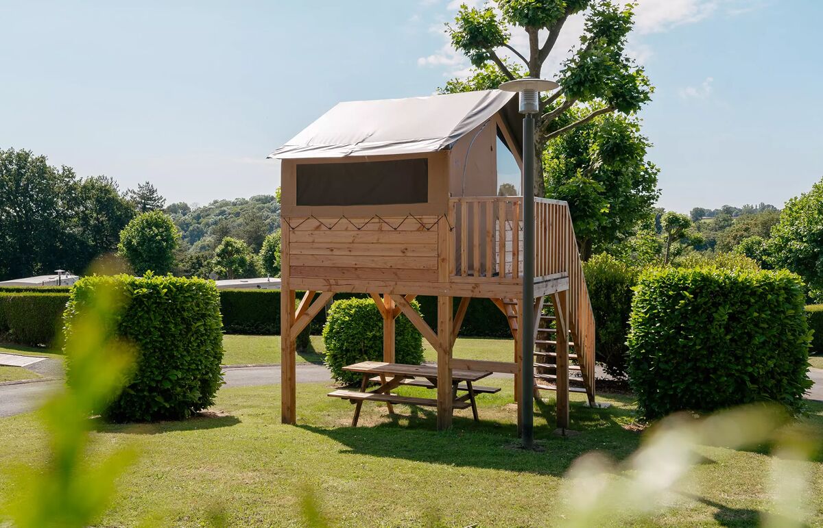 27 - Camping de la Hallerais - Hébergement