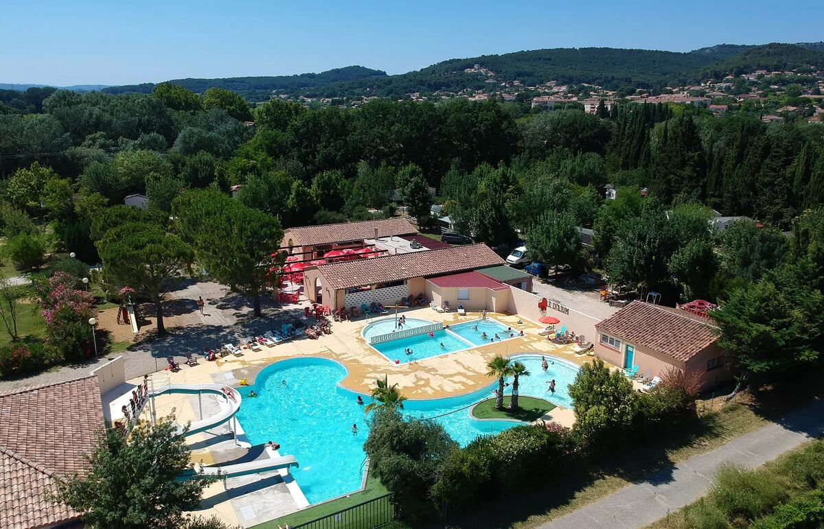 01 - Camping Le Dolium - Piscine