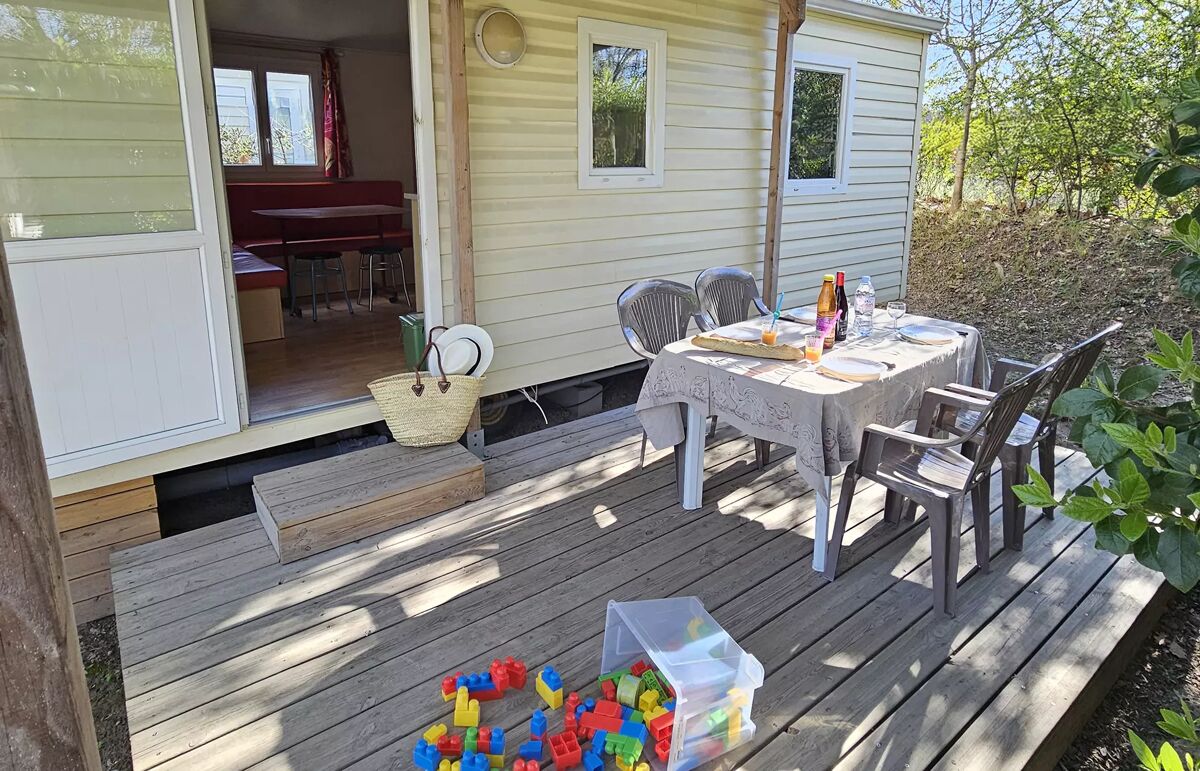 12 - Camping Le Dolium - Hébergement