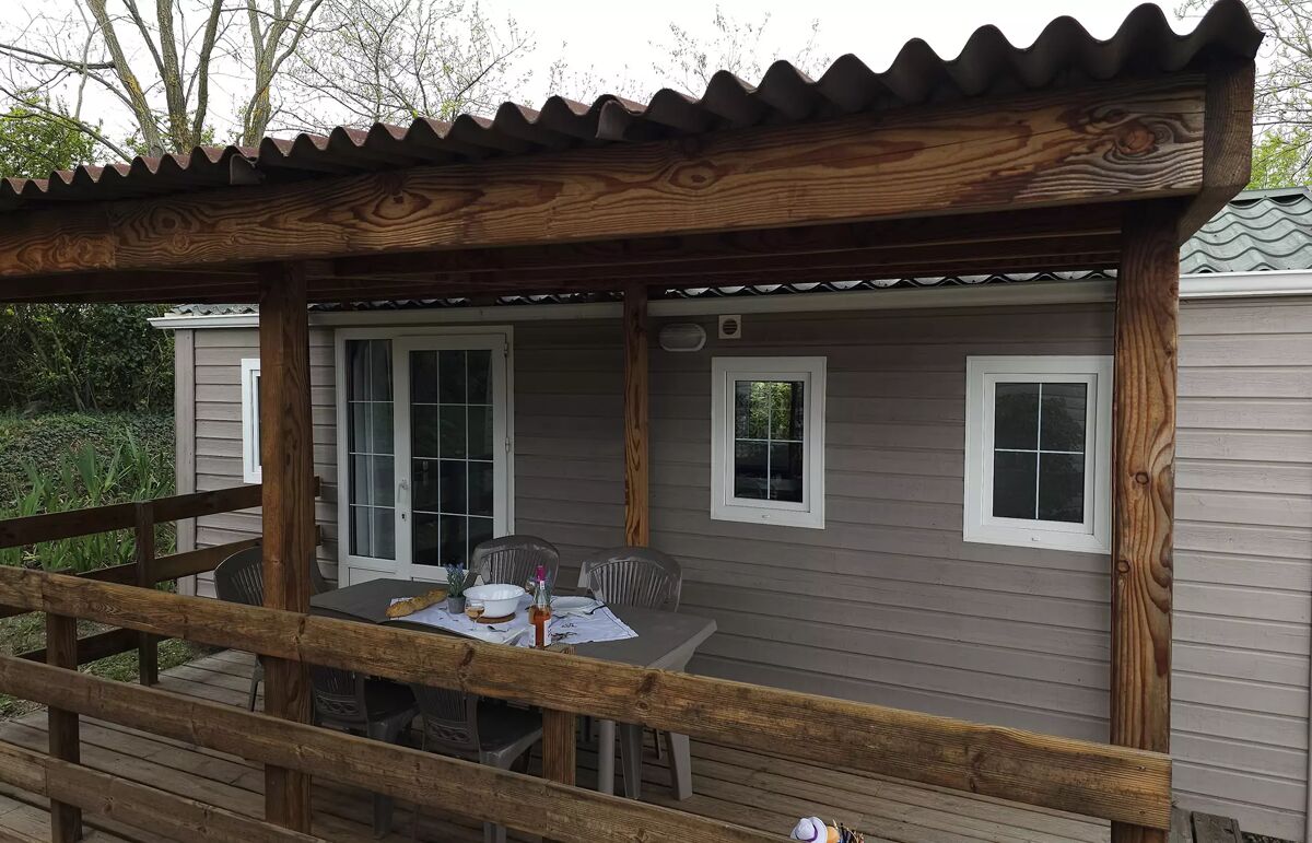 14 - Camping Le Dolium - Hébergement