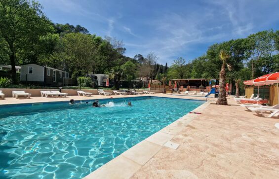 01 - Camping Les Tomasses - Piscine