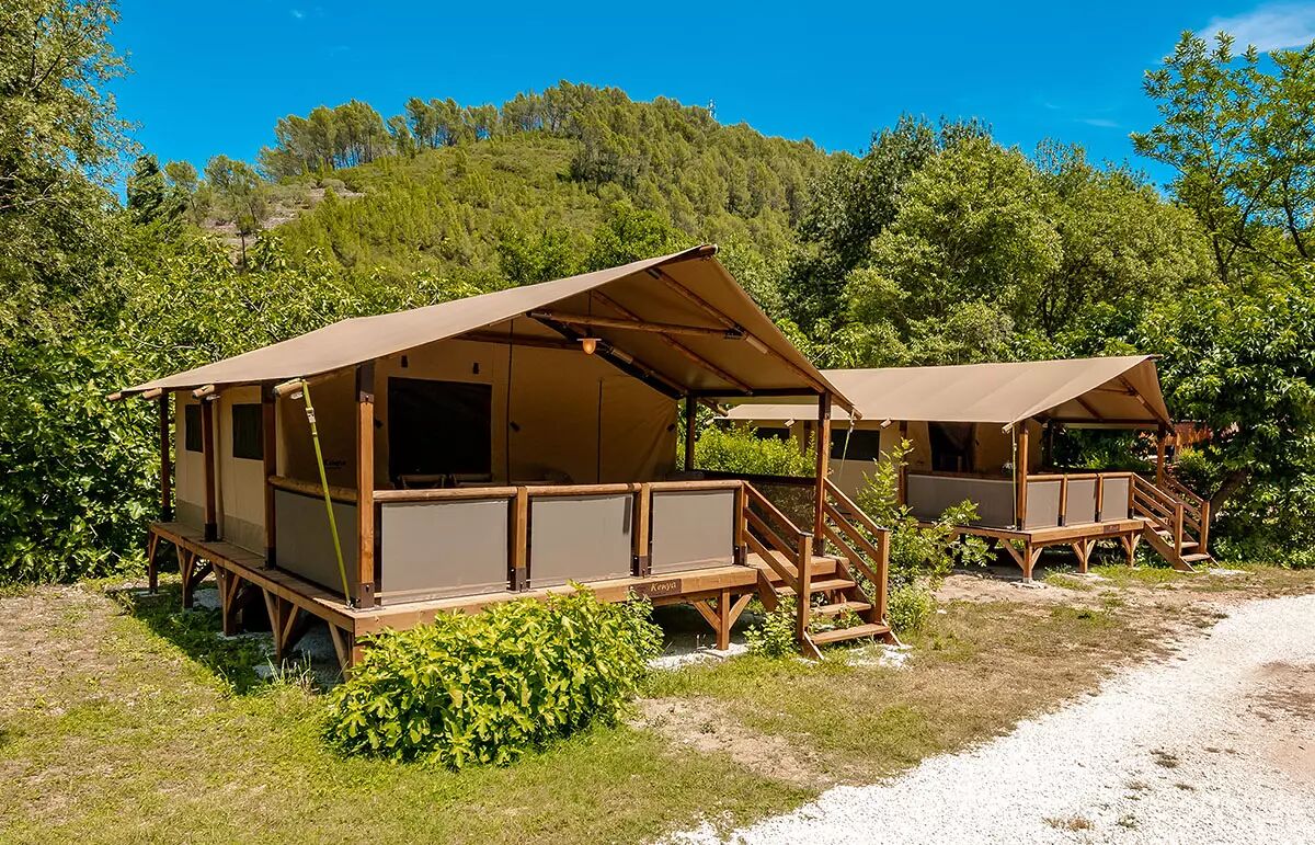 09 - Camping Les Tomasses - Hébergement