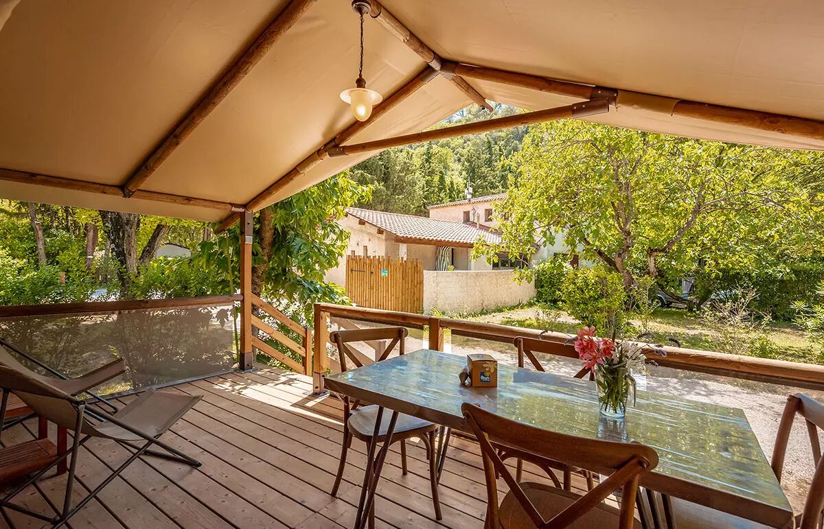 13 - Camping Les Tomasses - Hébergement