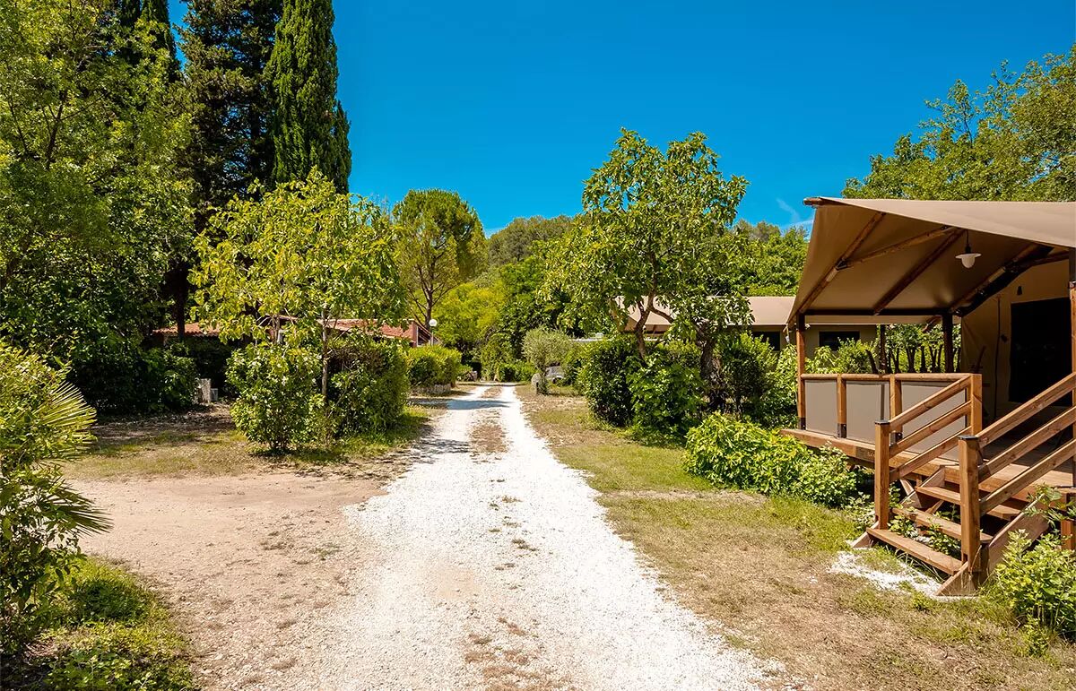 14 - Camping Les Tomasses - Hébergement