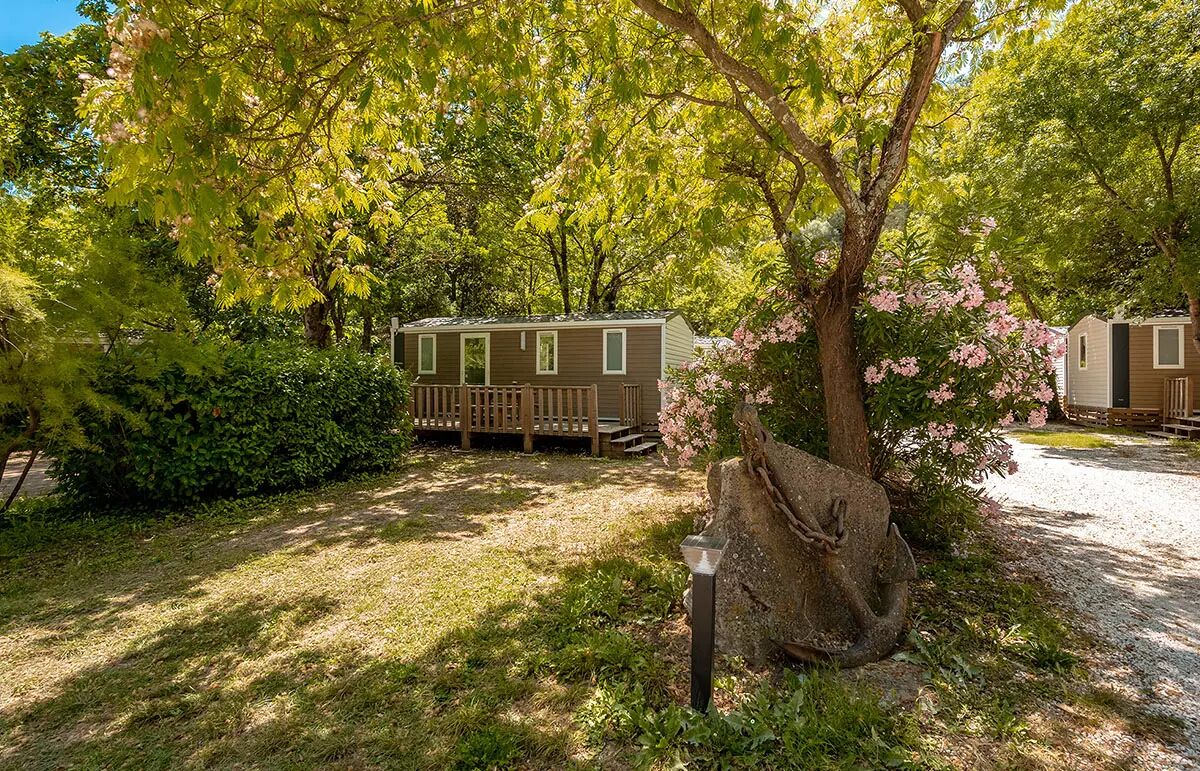 16 - Camping Les Tomasses - Hébergement