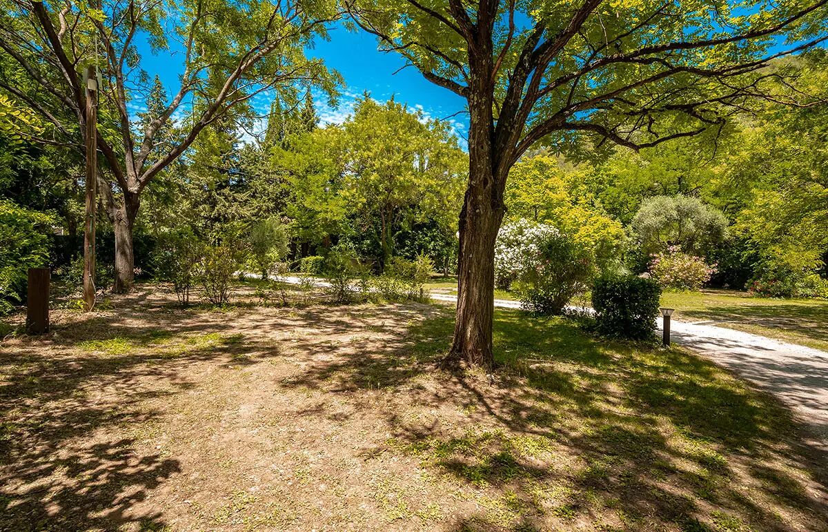 19 - Camping Les Tomasses - Hébergement