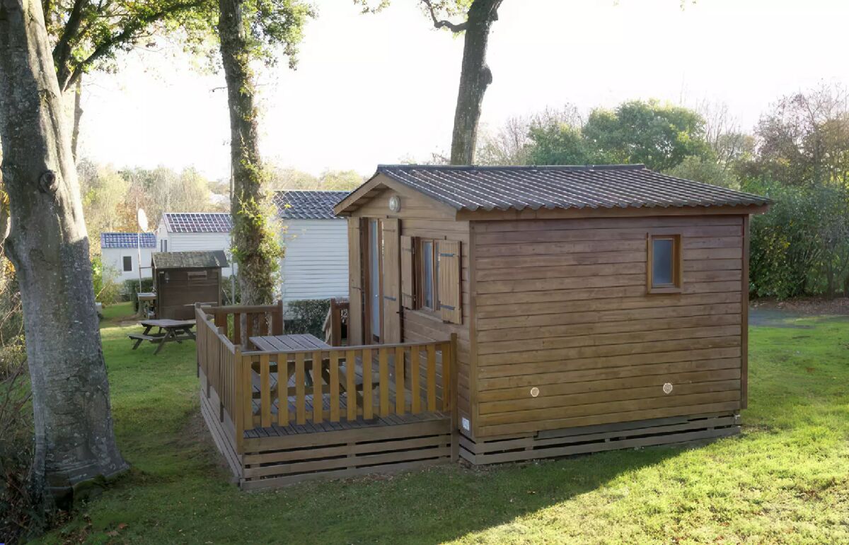 11 - Camping des Vallées - Hébergement