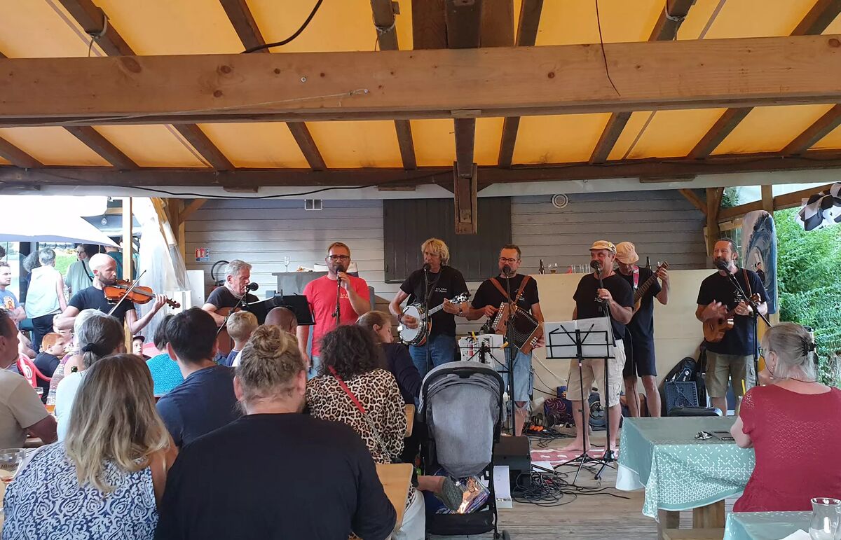 12 - Camping des Vallées - Service