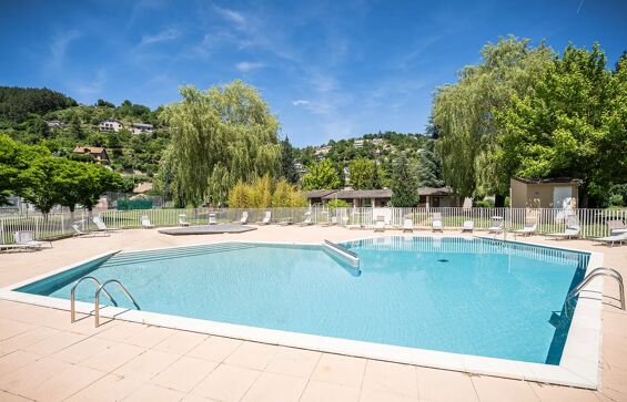 01 - Camping du Gévaudan - Piscine