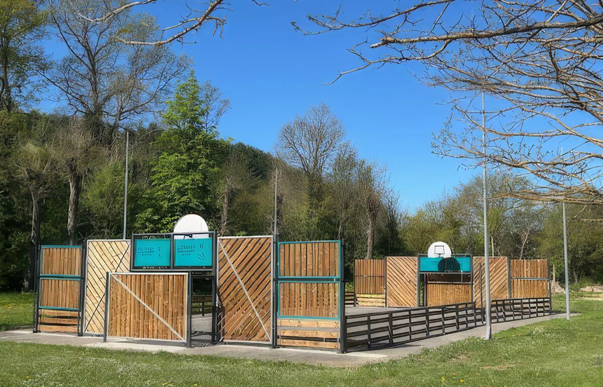 10 - Camping du Gévaudan - Aire de jeux