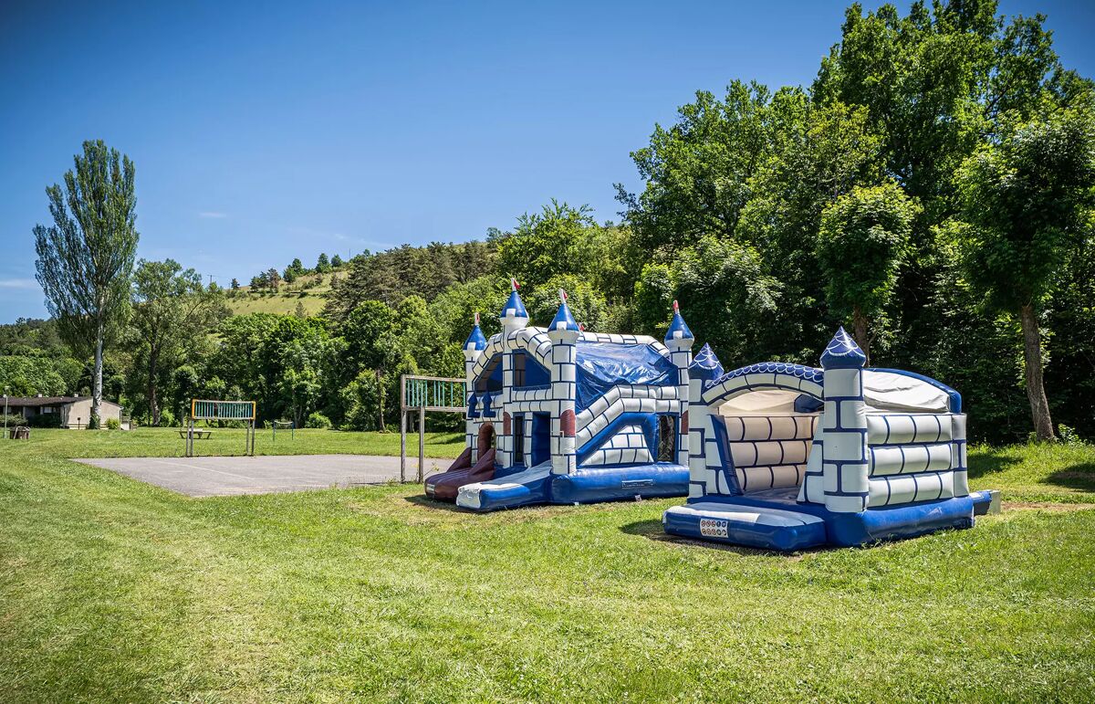 12 - Camping du Gévaudan - Aire de jeux