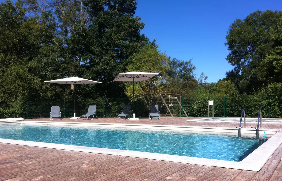 01 - Camping Val Vert en Bery - Piscine