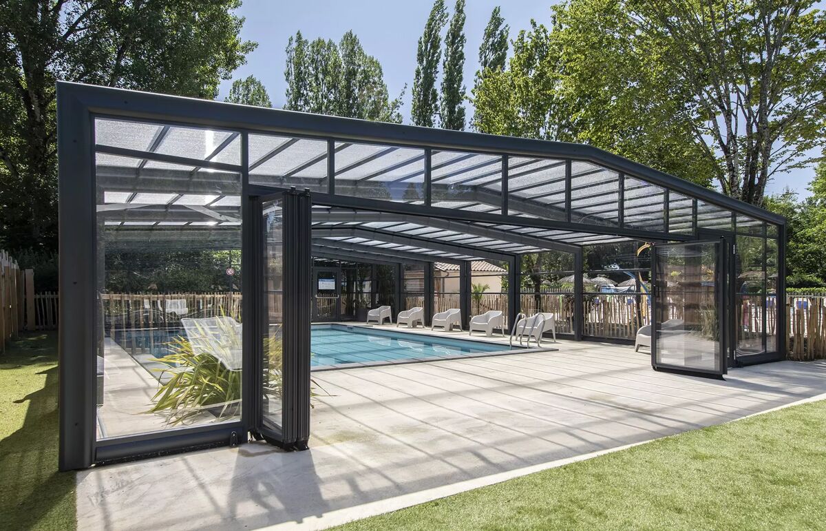 01 - Camping le Peyrelevade - Piscine