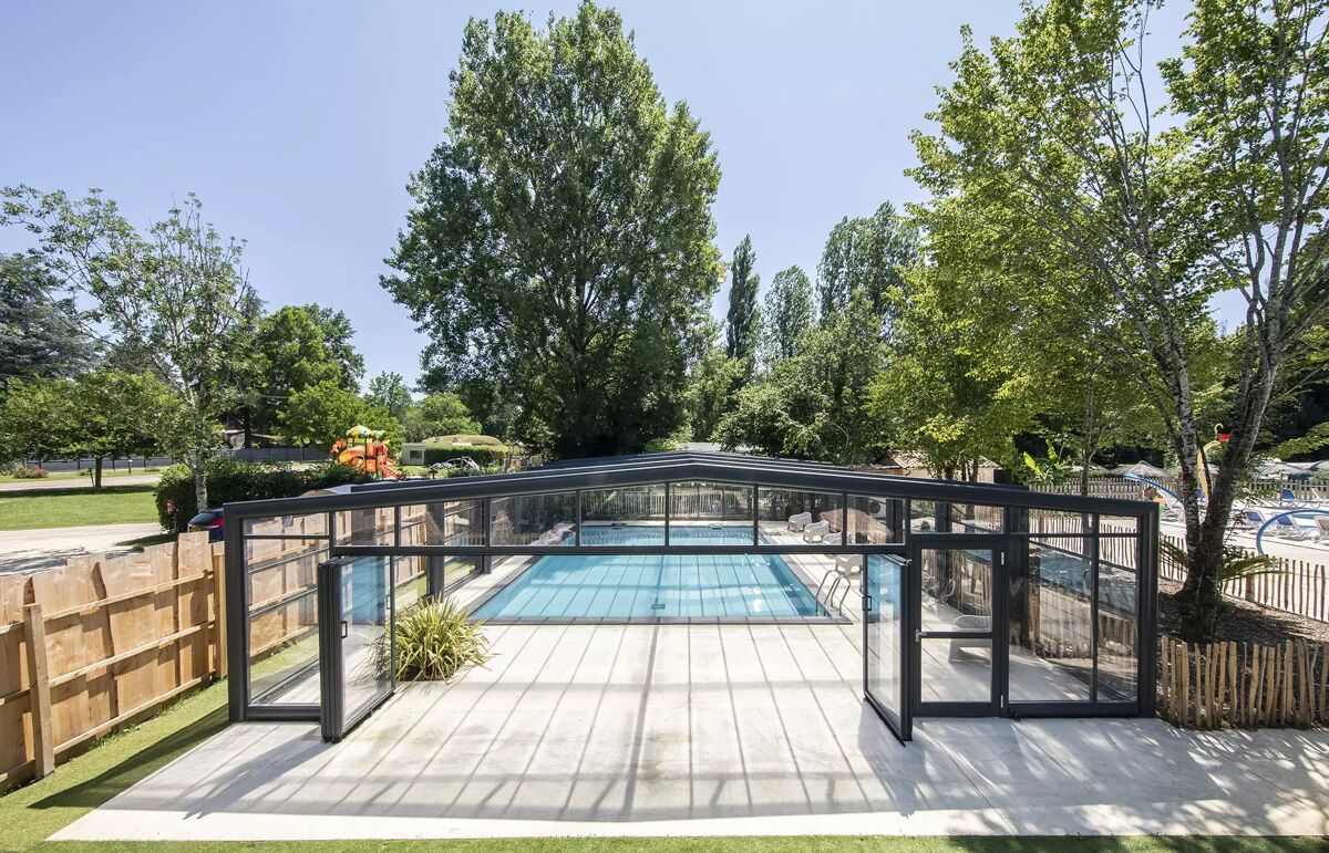 04 - Camping le Peyrelevade - Piscine