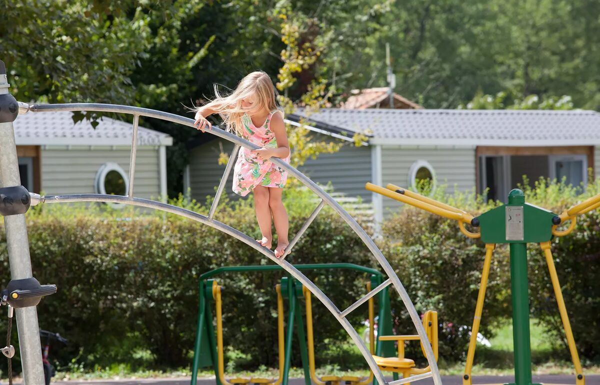 22 - Camping le Peyrelevade - Aire de jeux