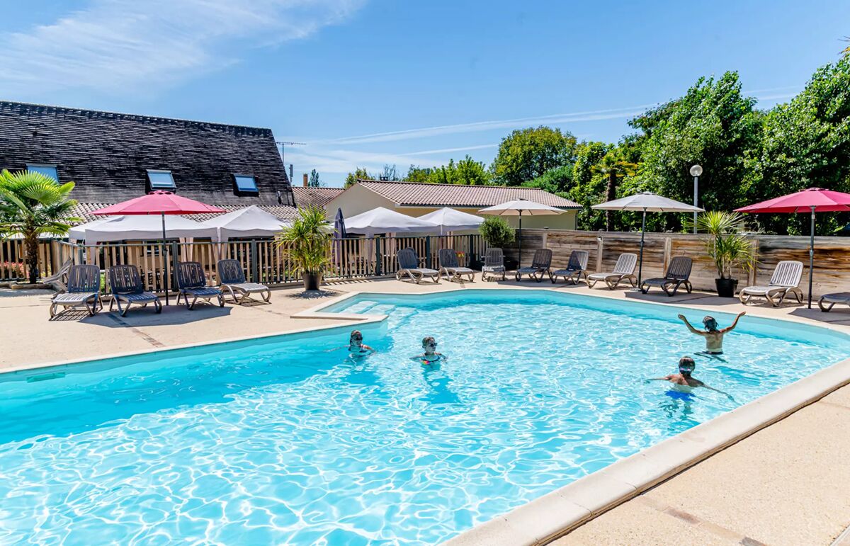 01 - Camping Le Tiradou - Piscine