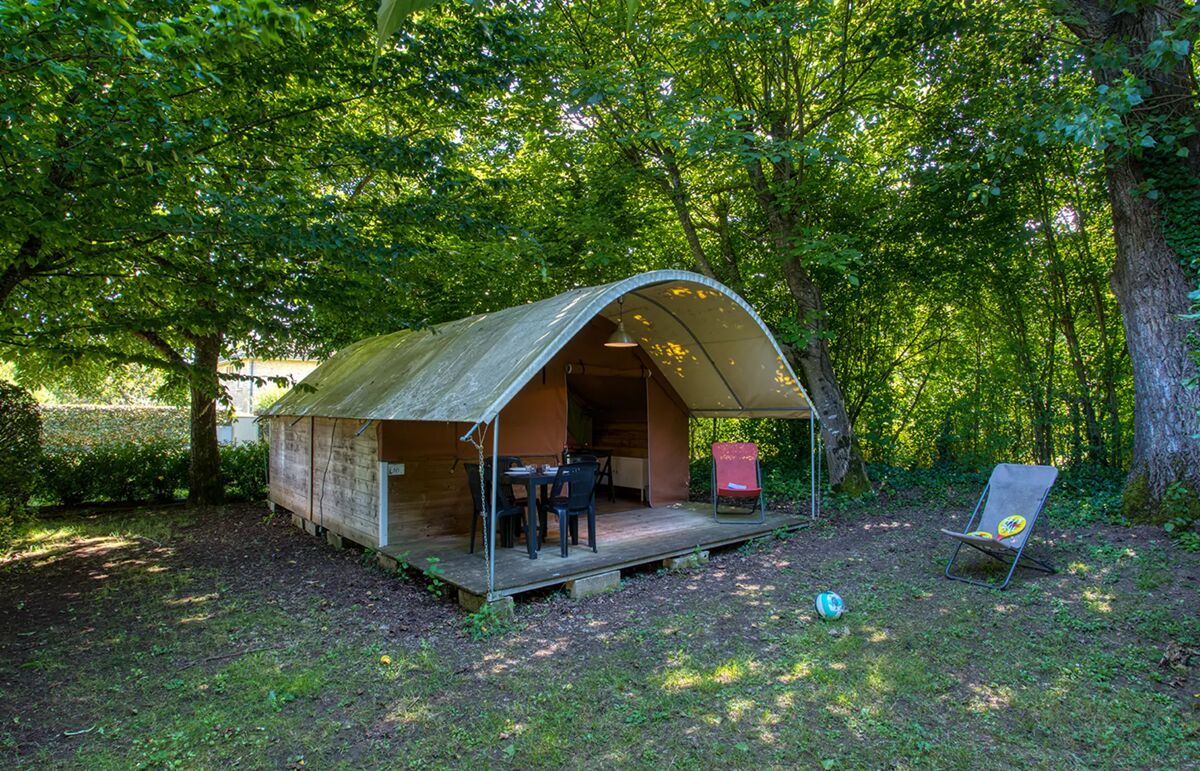 17 - Camping Le Tiradou - Hébergement