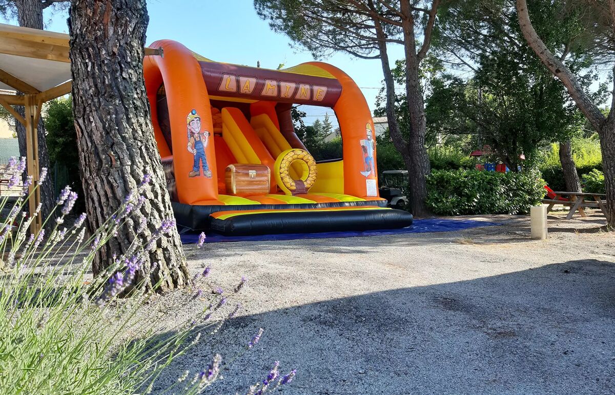 15 - Camping Provence Vallée - Aire de jeux