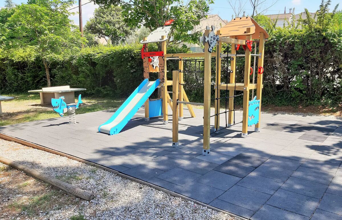 16 - Camping Provence Vallée - Aire de jeux