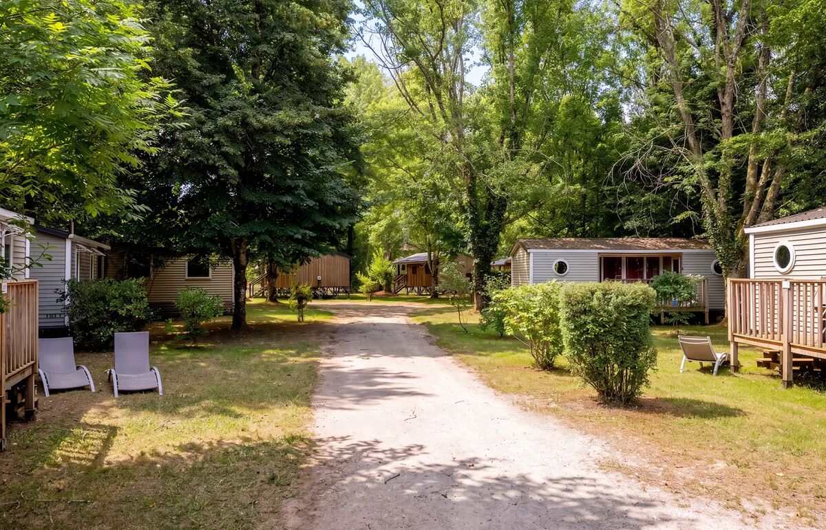 24 - Camping le Peyrelevade - Hébergement