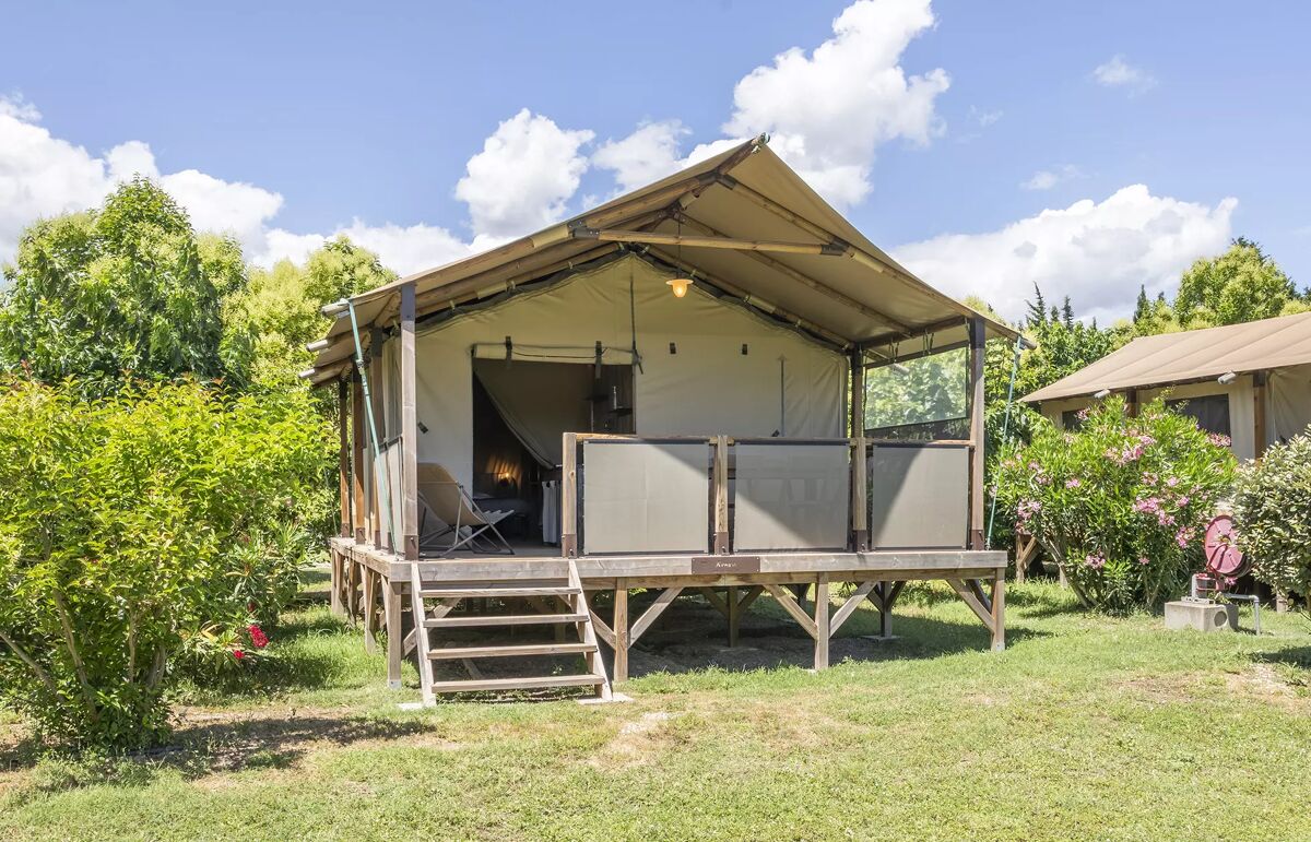 23 - Camping Les Micocouliers - Hébergement