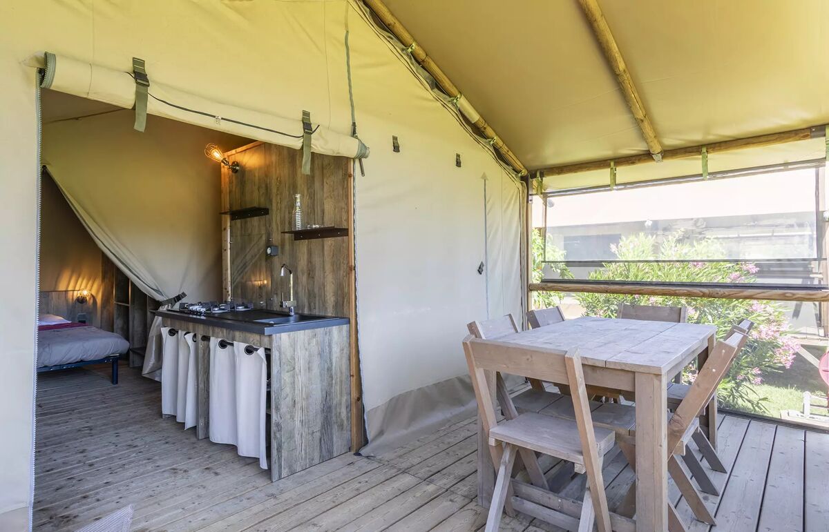 24 - Camping Les Micocouliers - Hébergement