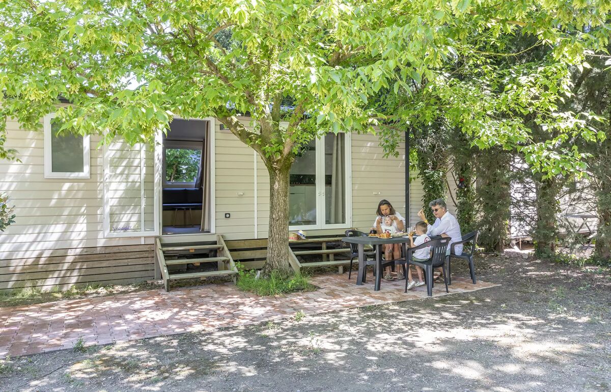 30 - Camping Les Micocouliers - Hébergement