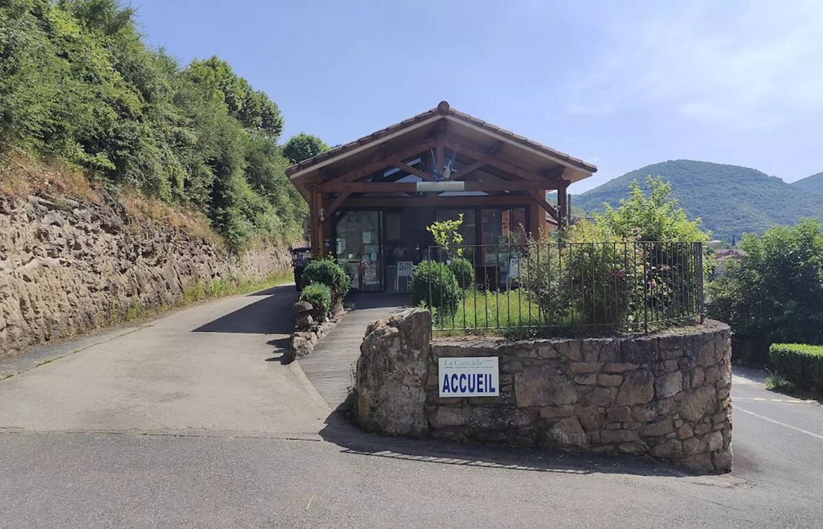 20 - Camping La Cascade - Service