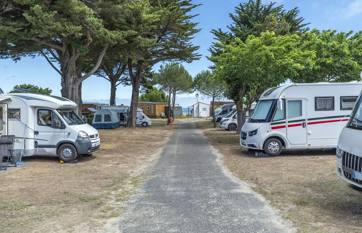 14 - Camping Le platin - La Redoute - Hébergement