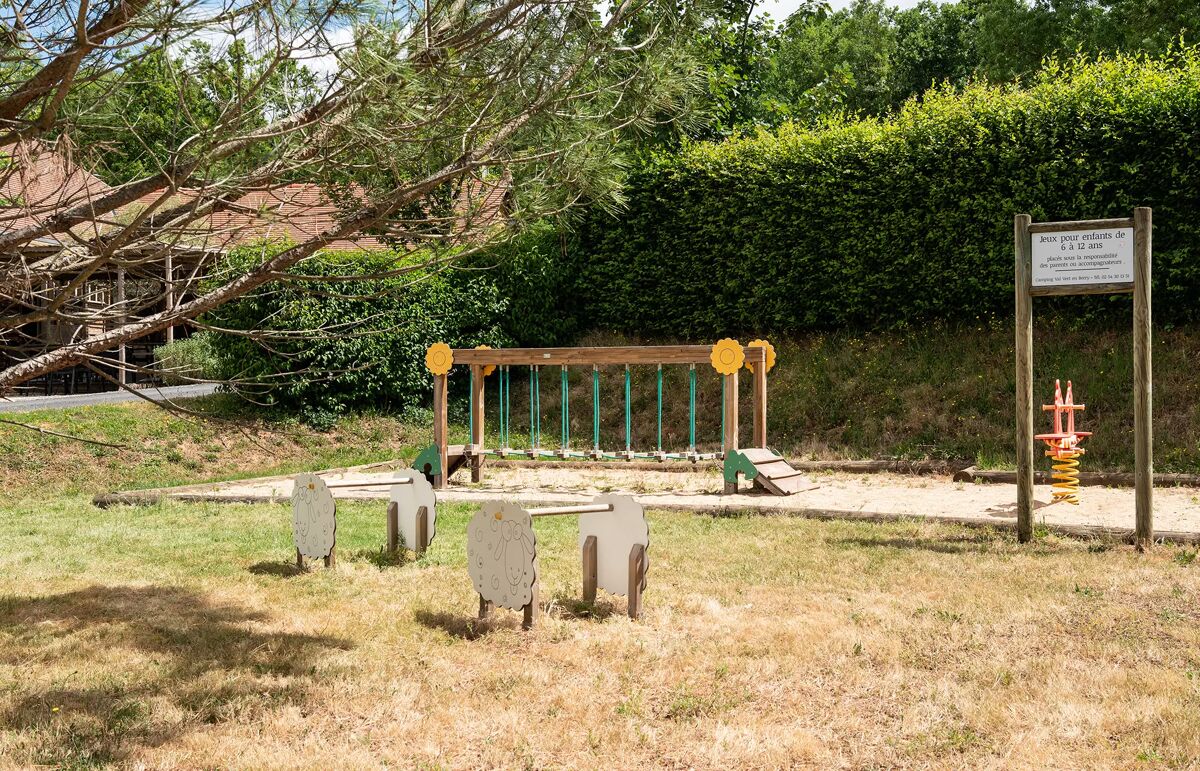 09 - Camping Val Vert en Bery - Aire de jeux