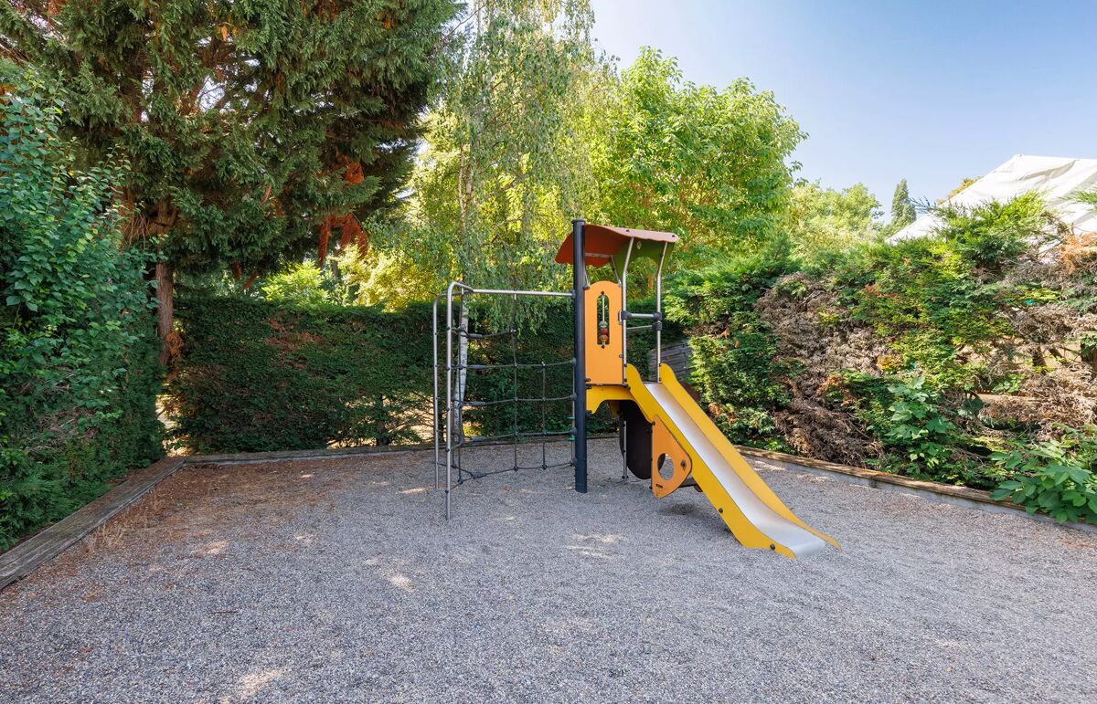 16 - Camping Le Clos Auroy - Aire de jeux