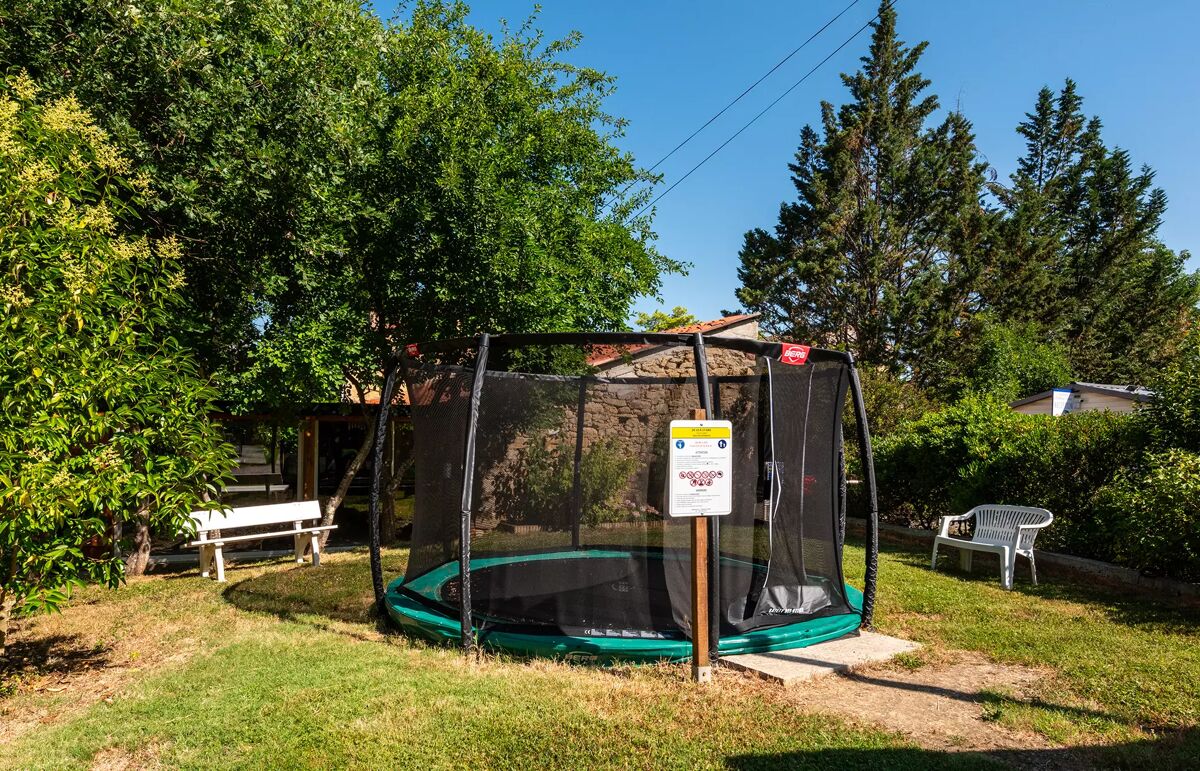 15 - Camping La Pibola - Aire de jeux