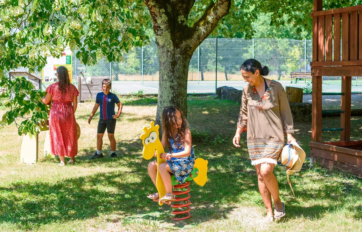 14 - Camping Soleil de la Bastide - Aire de jeux