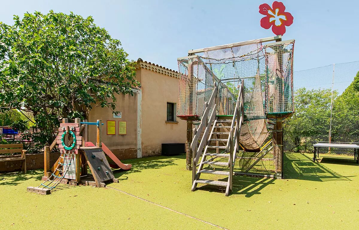 15 - Camping Les Verguettes - Aire de jeux