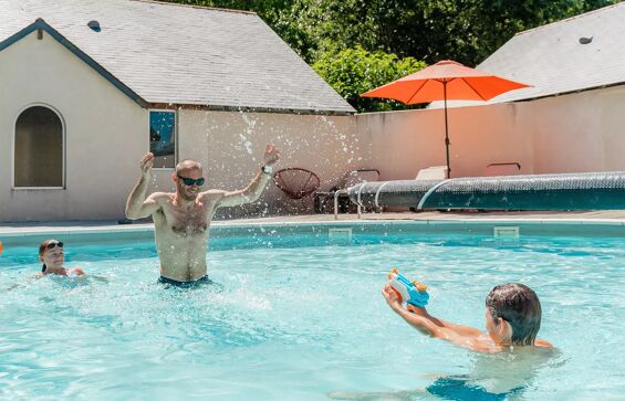 03 - Camping du Canal - Piscine