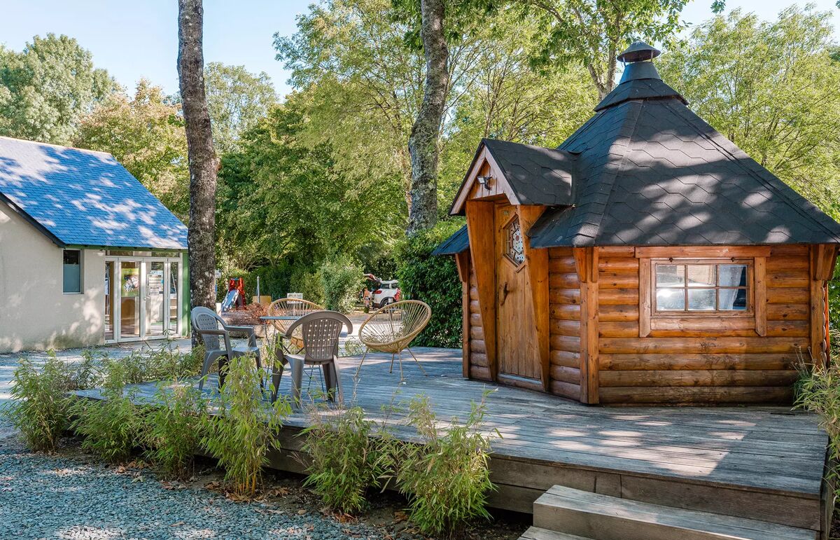 23 - Camping du Canal - Hébergement