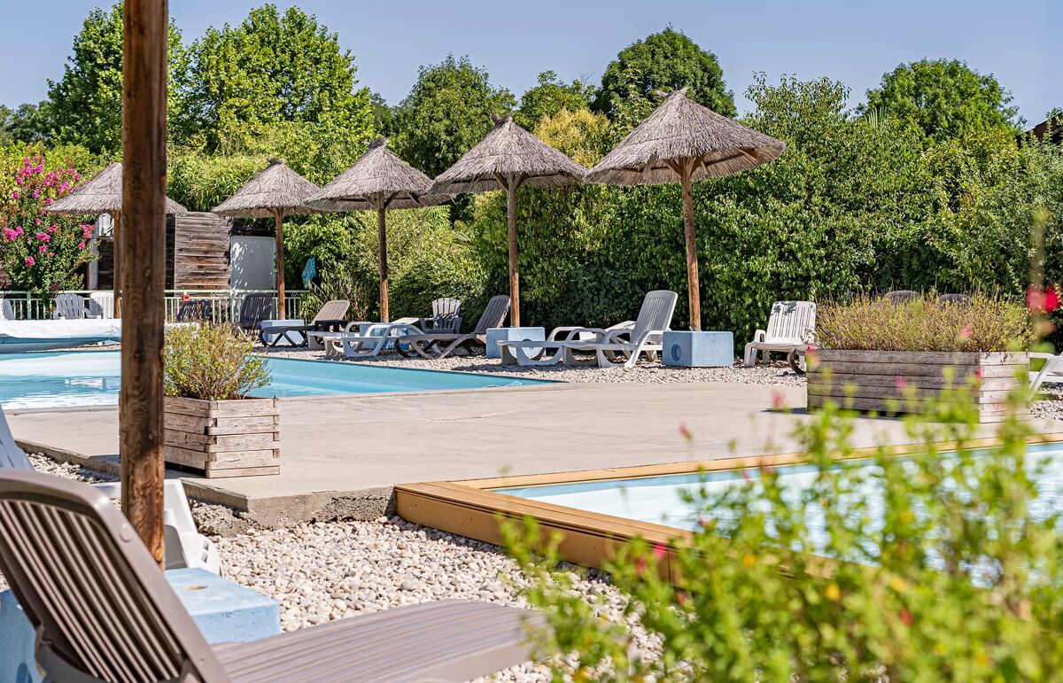 01 - Camping Les Plages de l'Ain - Piscine